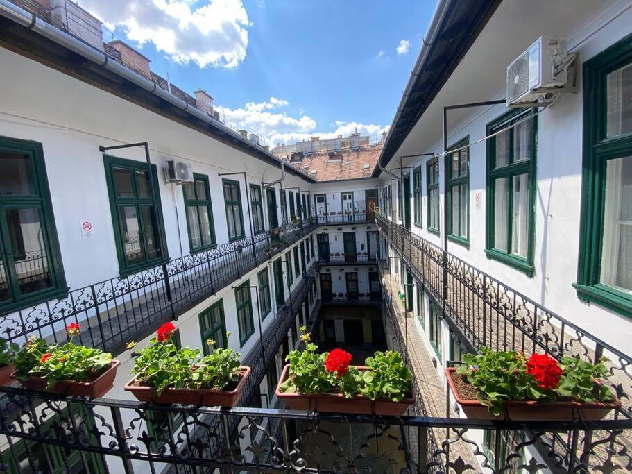 Raday Street, Spacious, Modern Apartment Budapest Ngoại thất bức ảnh